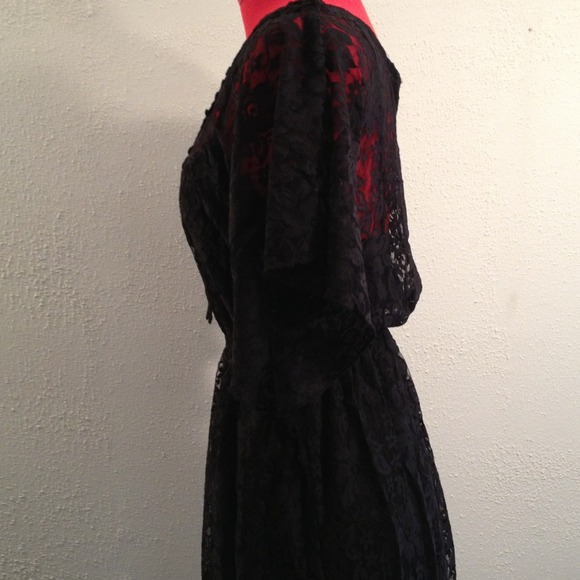 black lace dress - Picture 4 of 5