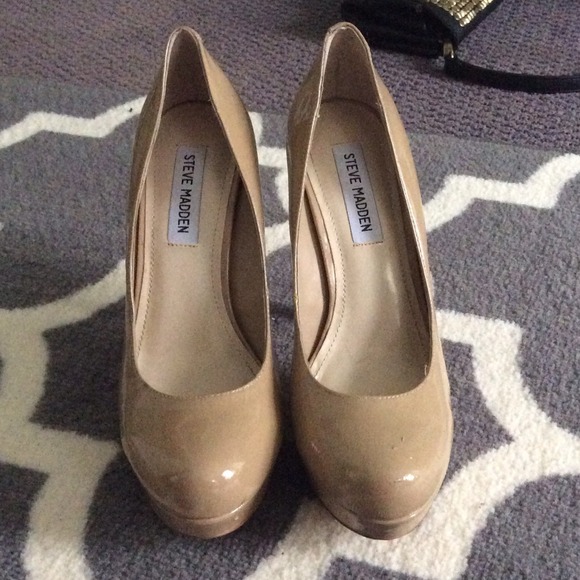 Steve Madden patent leather pumps size 8.5