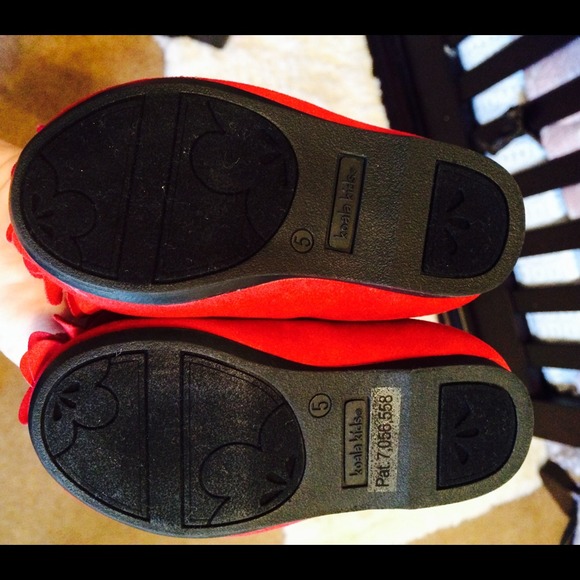 ✨ SOLD IN BUNDLE ✨Red Koala Shoes ✨ - Picture 2 of 2