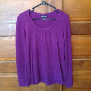 Banana Republic luxury cashmere blend sweater. L