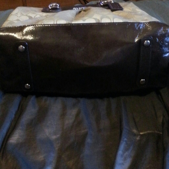Large Coach Bag - Picture 3 of 4