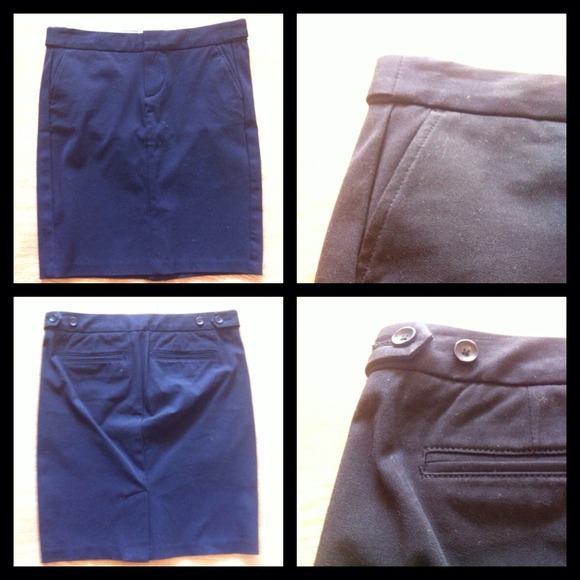 🔴Classic black skirt by Gap - 3 for $15 - Picture 2 of 3