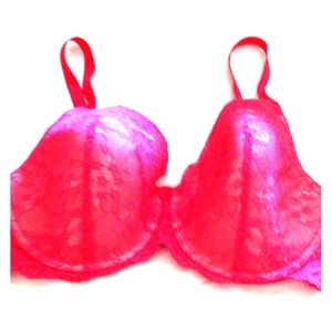 NWOT Victoria's Secret red lace Demi bra.