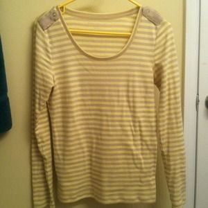 Long sleeved top