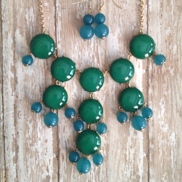 "Envious Greens" Bubble Necklace Set-Final Sale - Picture 2 of 3