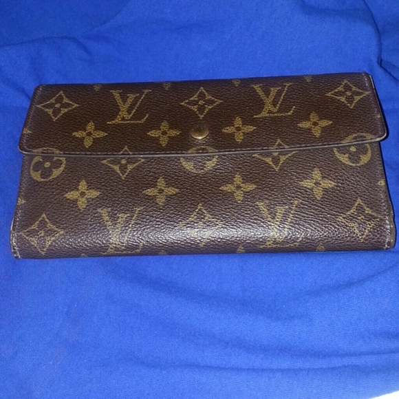 AUTHENTIC Vintage Louis Vuitton wallet DC SD0051