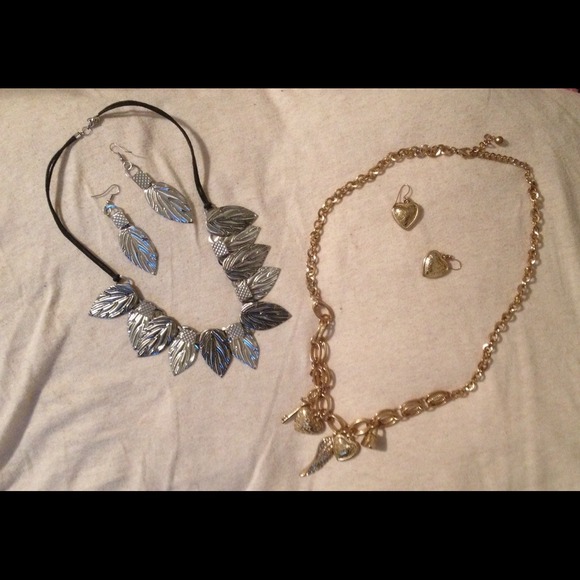 2 necklaces.. Silver And gold