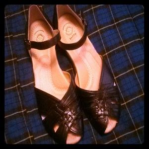 Black leather sandals