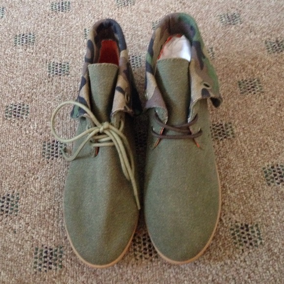 Military design shoes