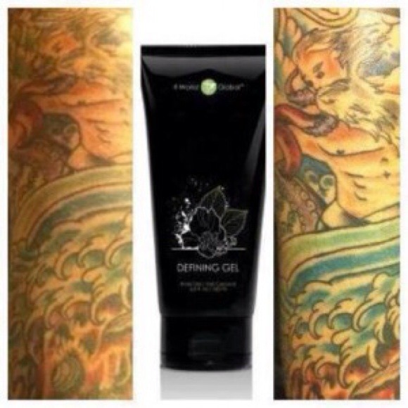 Defining Gel (Boob Job) - Picture 2 of 4