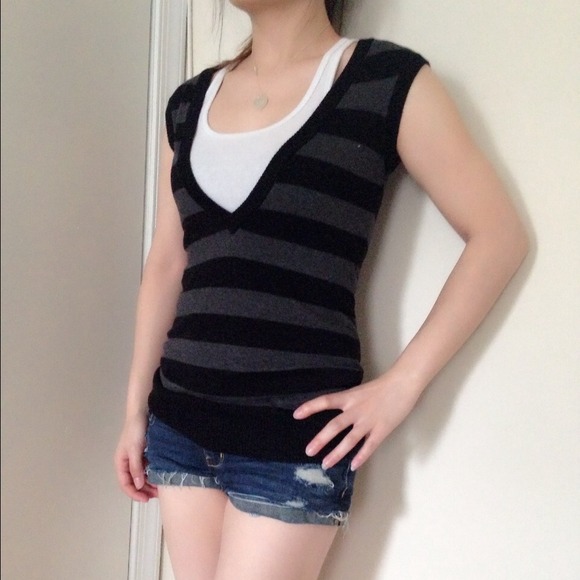 Final sale! Sweater