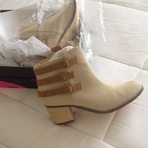Boots beige and brown NEVER WORN