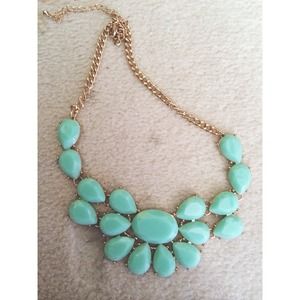 💍 Turquoise statement necklace
