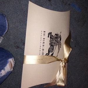 Burberry shirt box