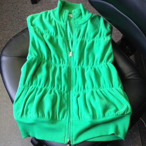 SOLD locally. Very soft, green, ruched vest. - Picture 3 of 3