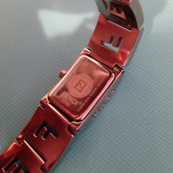 Bracelet style Fendi watch - Picture 3 of 4