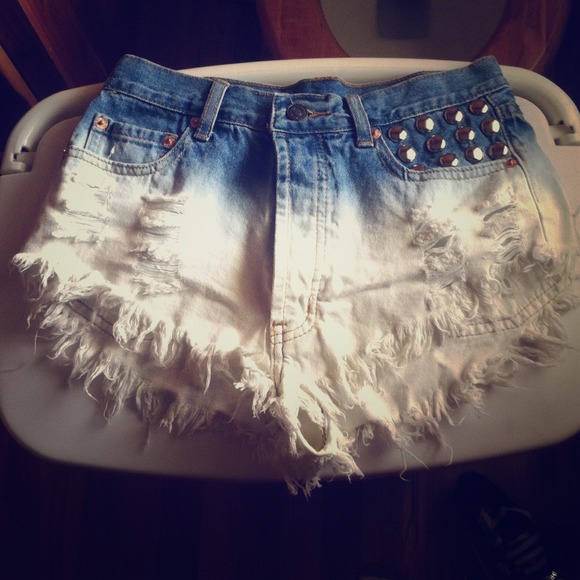 High Wasted Denim shorts!