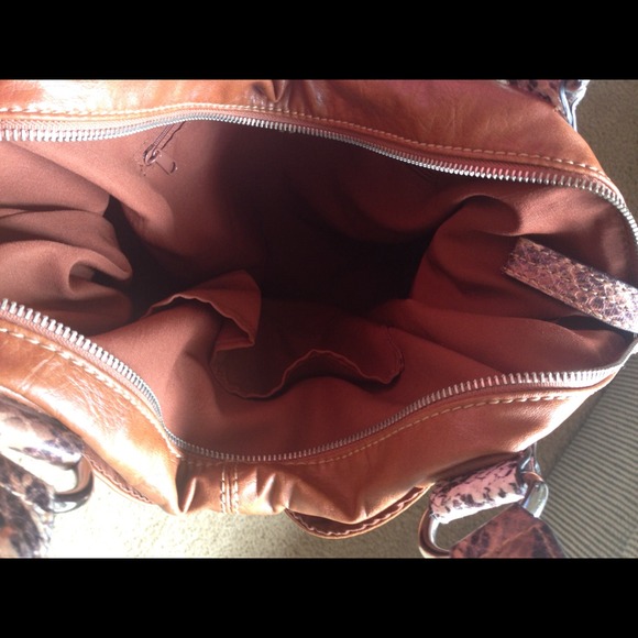 Handbag - Picture 2 of 4