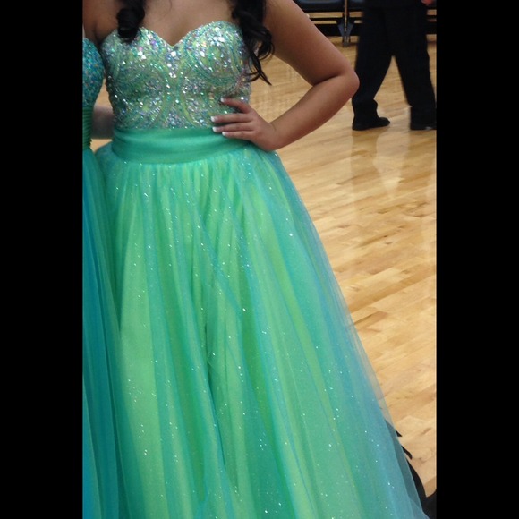 Prom dress