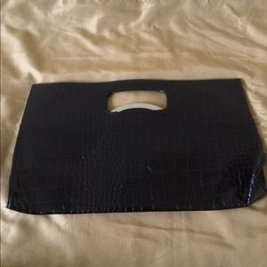 Black clutch