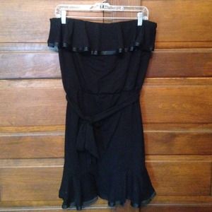 White House Black Market strapless dress. Size L