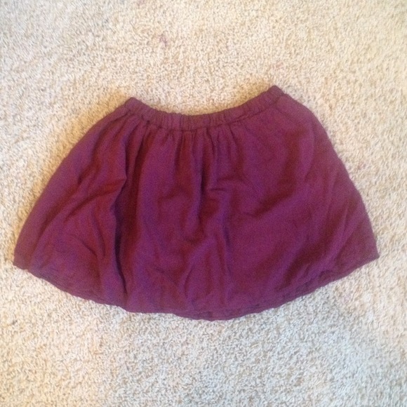 Brandy Melville skirt - Picture 3 of 4