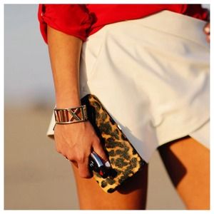 Bags - ❗️$10 SALE❗️Leopard clutch wallet Bags - ❗️$10 SALE❗️Leopard clutch wallet