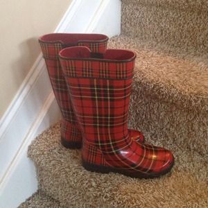 Reduced SPERRY" Red plaid rain boots