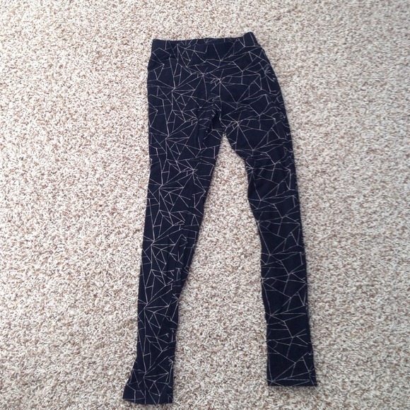 Black Pattern Leggings