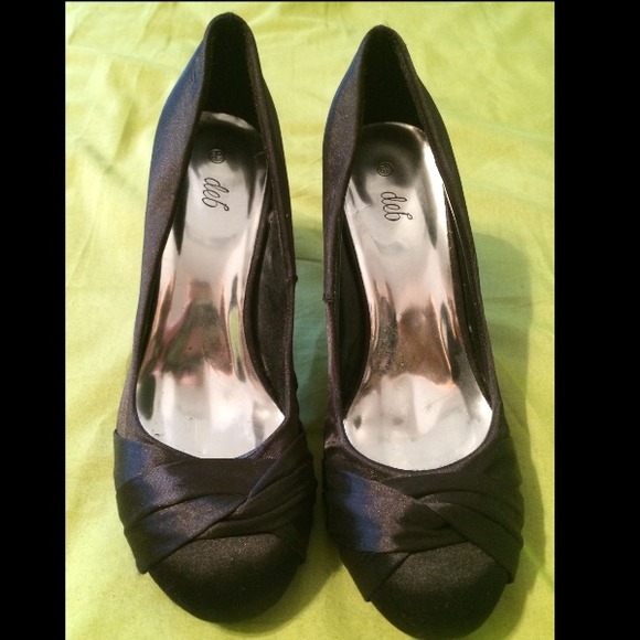 Shoes - Black heels