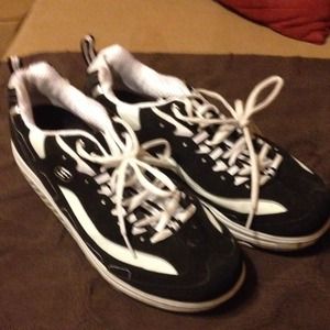 Skechers Shape ups👯