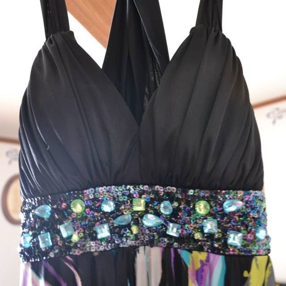 Prom dress - Picture 3 of 4