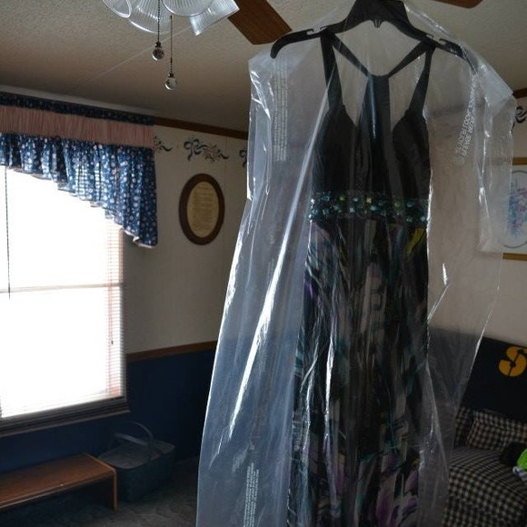 Prom dress - Picture 4 of 4