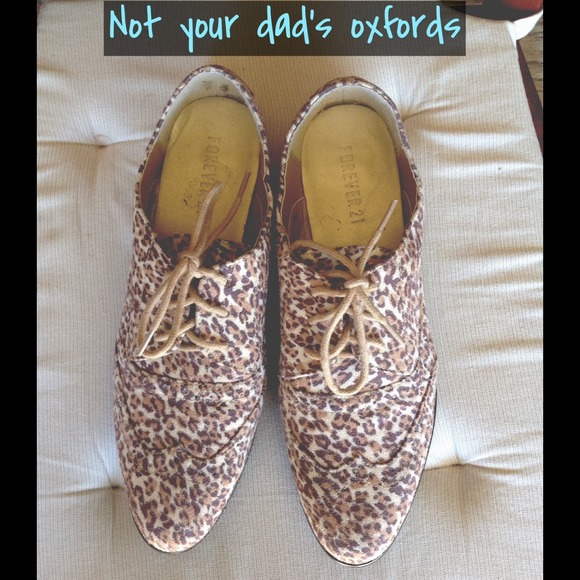 The classic oxford with an updated print!
