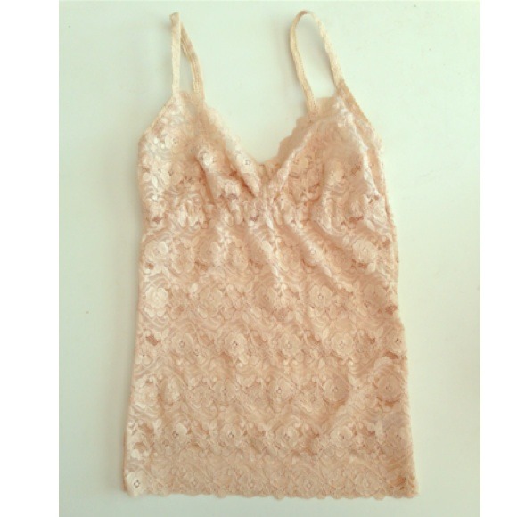 Cute light pink lace flower tank top! 🌸baby pink