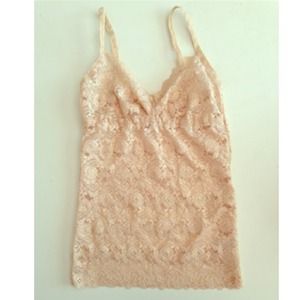 Cute light pink lace flower tank top! 🌸baby pink