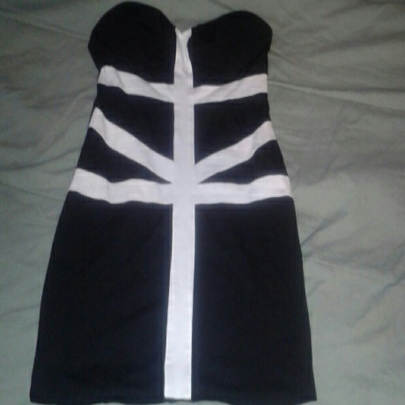 Sexy black and white dress size medium