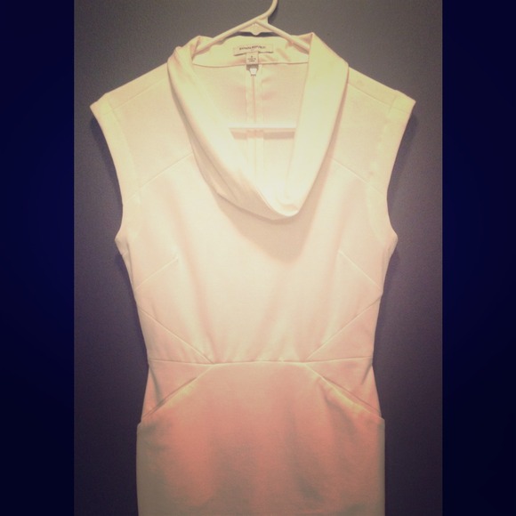 Banana Republic winter white dress with pockets!