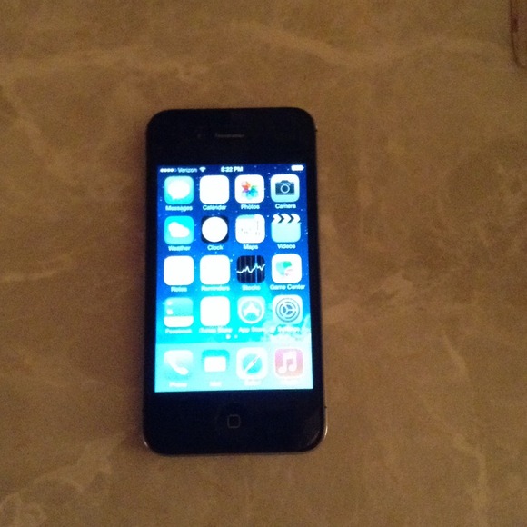 TRADED   iPhone 4 16gb