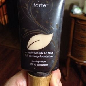 Tarte amazonian clay 12 hr full coverage foundatio