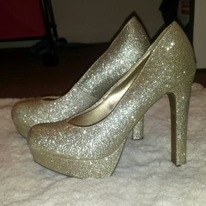 Gold/silver platform heels