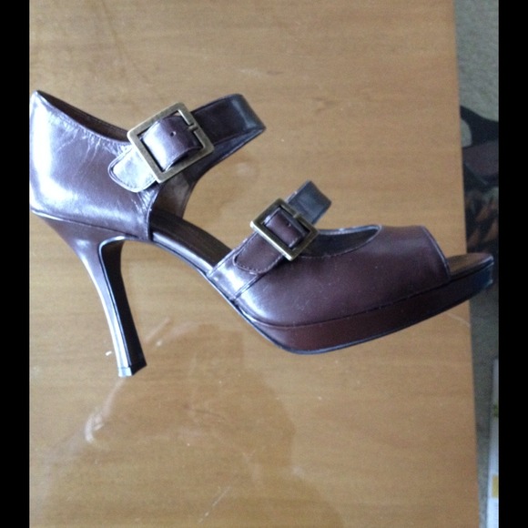 TAHARI- DK Brown