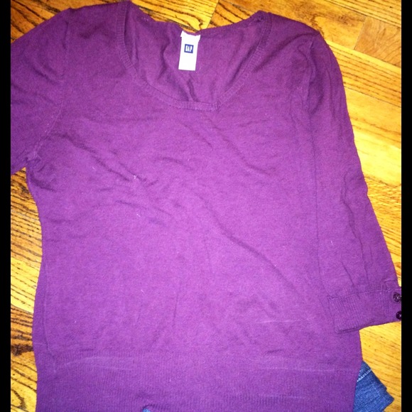 Pretty Spring Sweater! - Picture 2 of 4