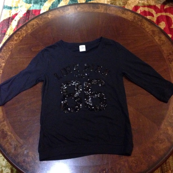 🚫Sold🚫Victoria's Secret Pink black tee Size M