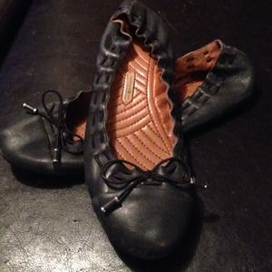 Cute pair of flats size 9