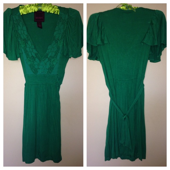 Green dress with ruffle sleeve