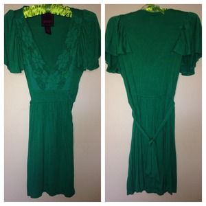 Green dress with ruffle sleeve
