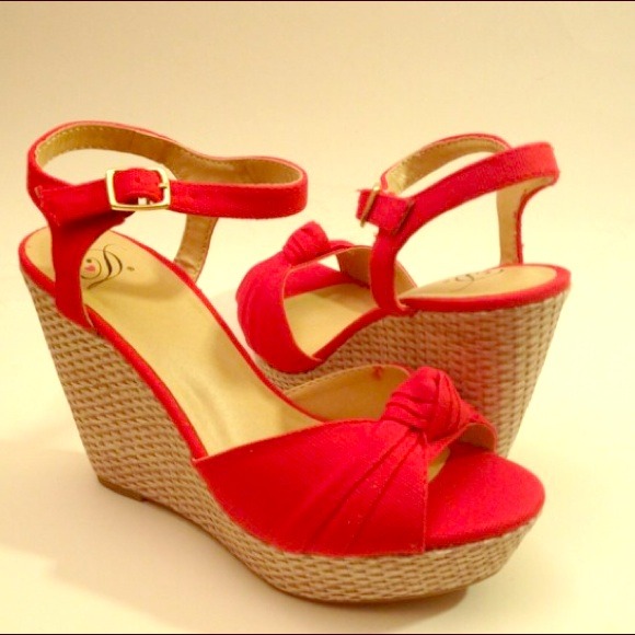💕Red Wedge Sandals💕