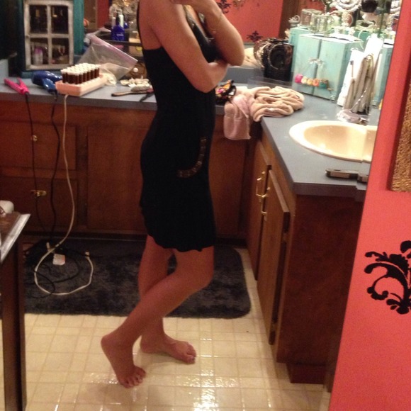 ❌bundled Gorgeous little black dress - Picture 3 of 3