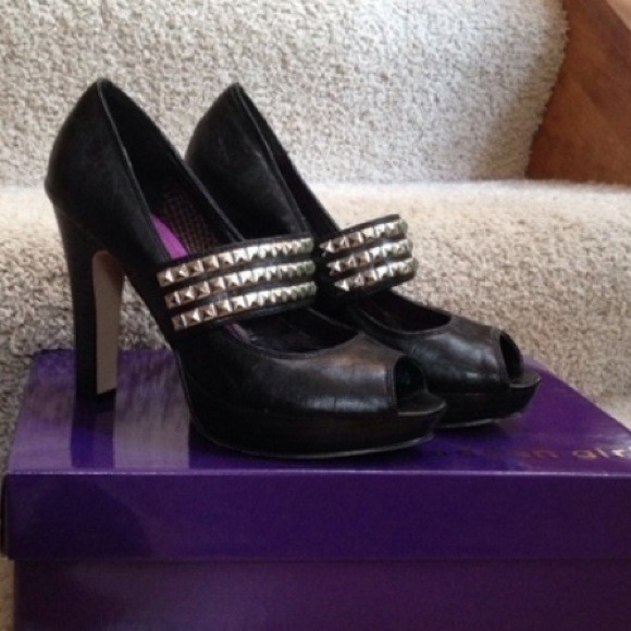 Madden girl studded heels